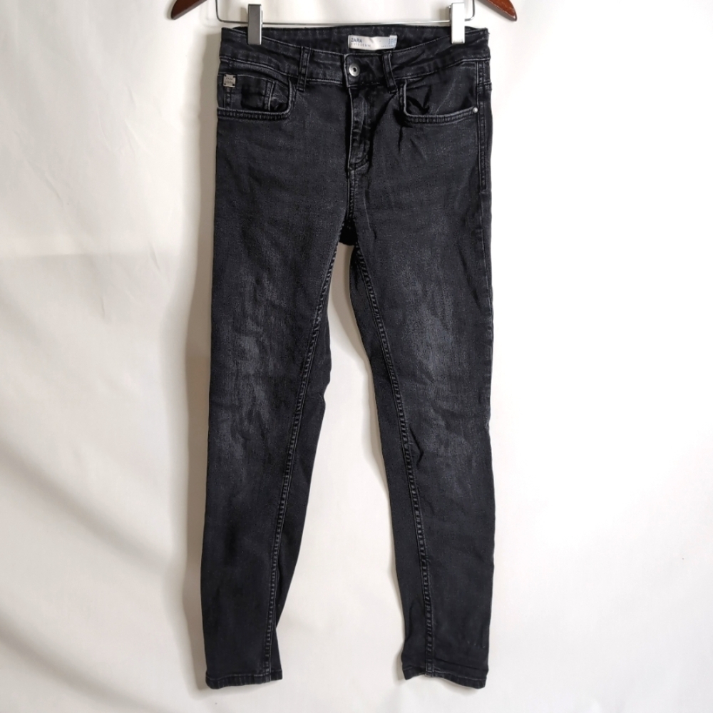 ZARA 1975 Denim Mid rise Washed Black skinny Jean , Size 6